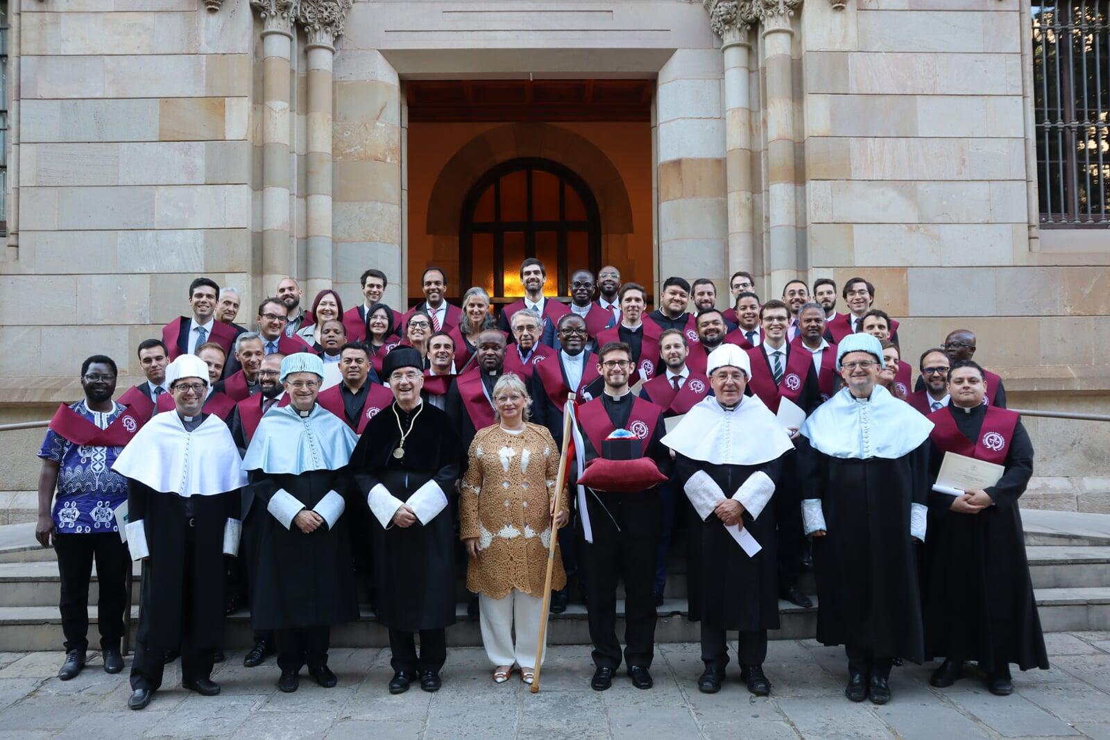 Acte de graduació dels 47 alumnes de l’Ateneu Sant Pacià